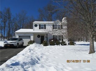 5 Constitution Ln, Washingtonville, NY 10992