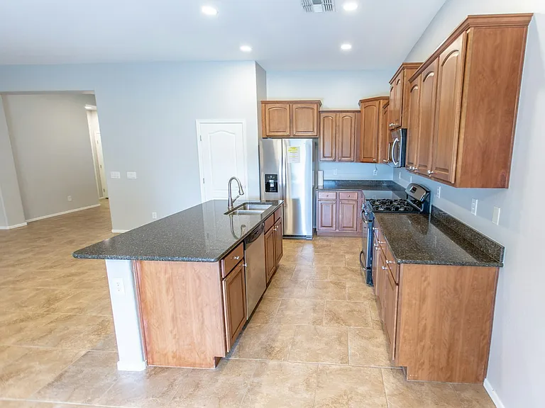 16344 N 182nd Ln — Photo 23