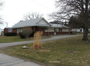 203 E Ohio St, Waynesfield, OH 45896