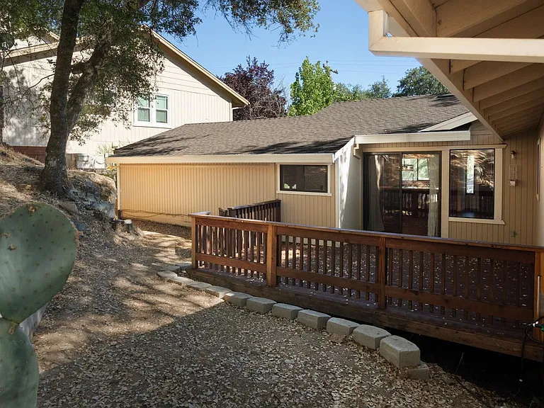 18876 Jayhawk Dr — Photo 24