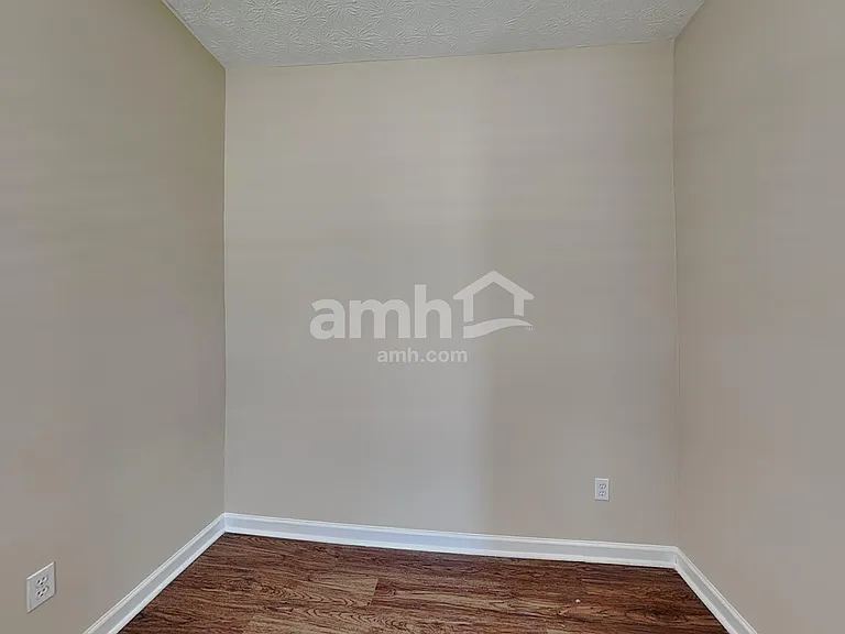 136 Spring Meadows Ave — Photo 19