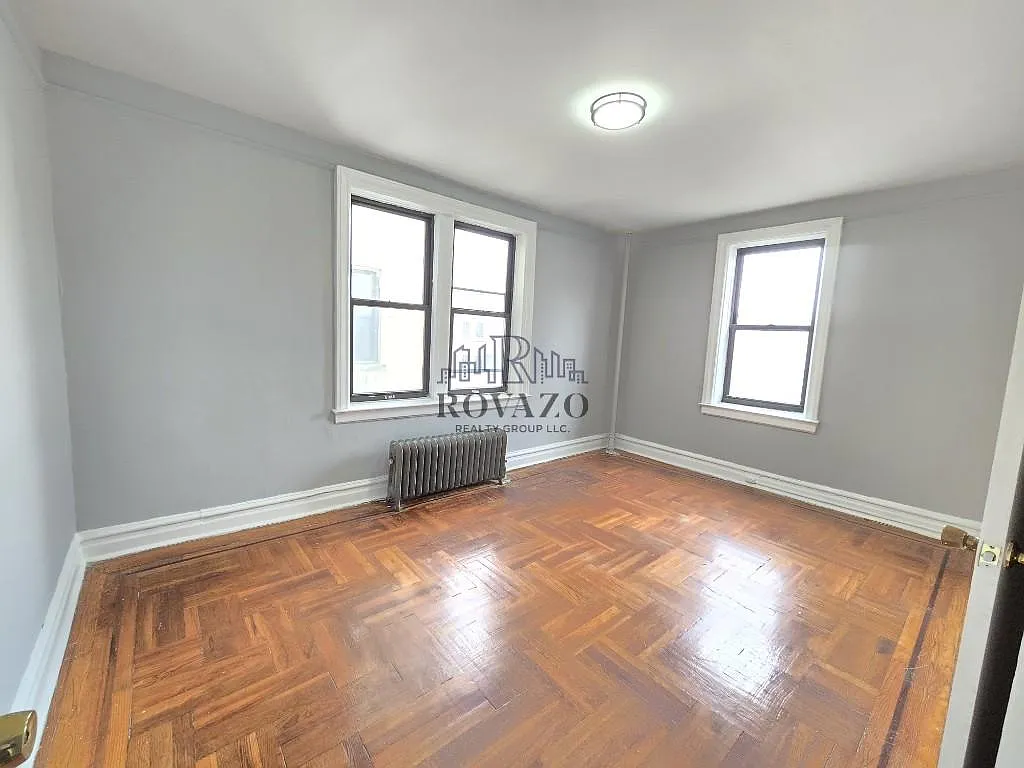 Building Photo - 160 Ellis Ave #203