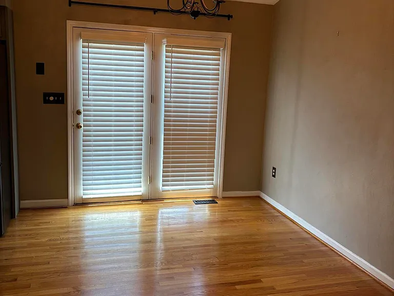 728 Harrison Ave — Photo 8