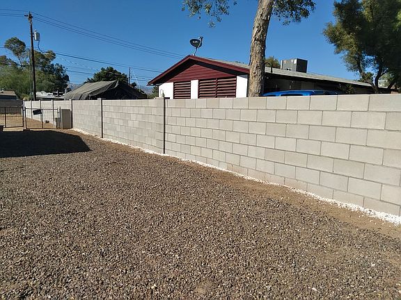 Fantastic walls all the way to the end of the backyard