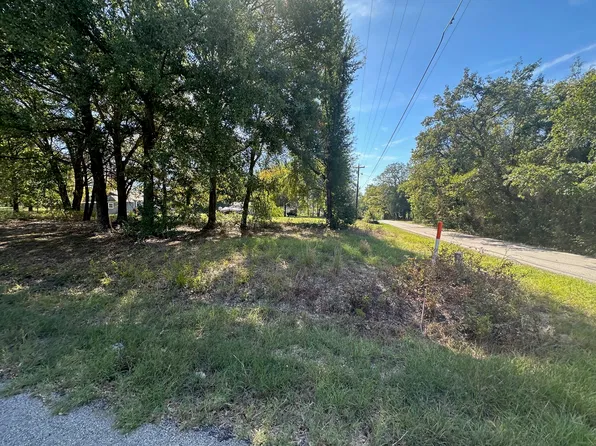 1222 Bora Bora St, Tool, TX 75143