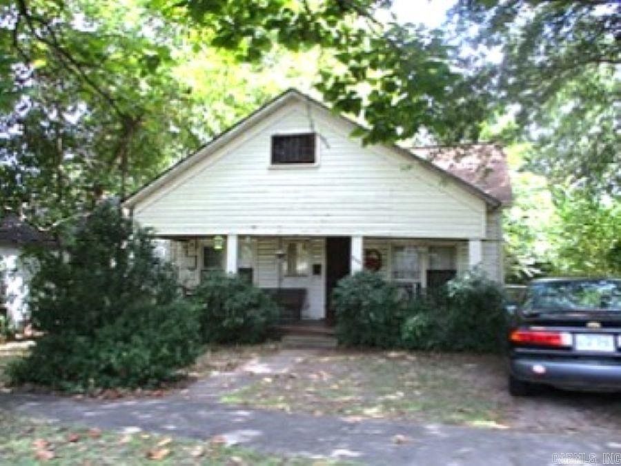 1st image of 804 Janssen Ave