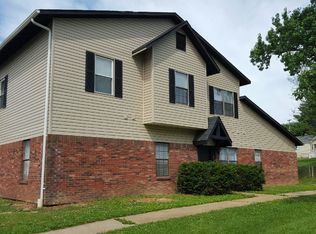 1115 Barrington Ln, Saint Charles, MO 63301