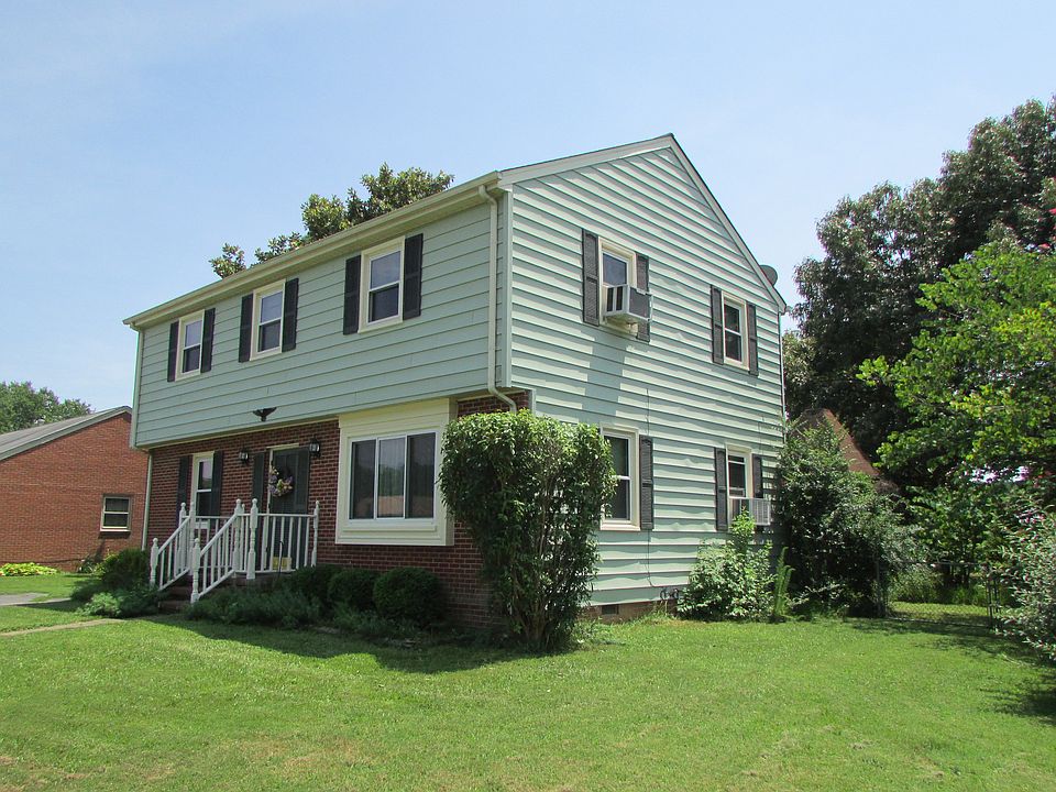 2nd image of 108 N Plains Dr
