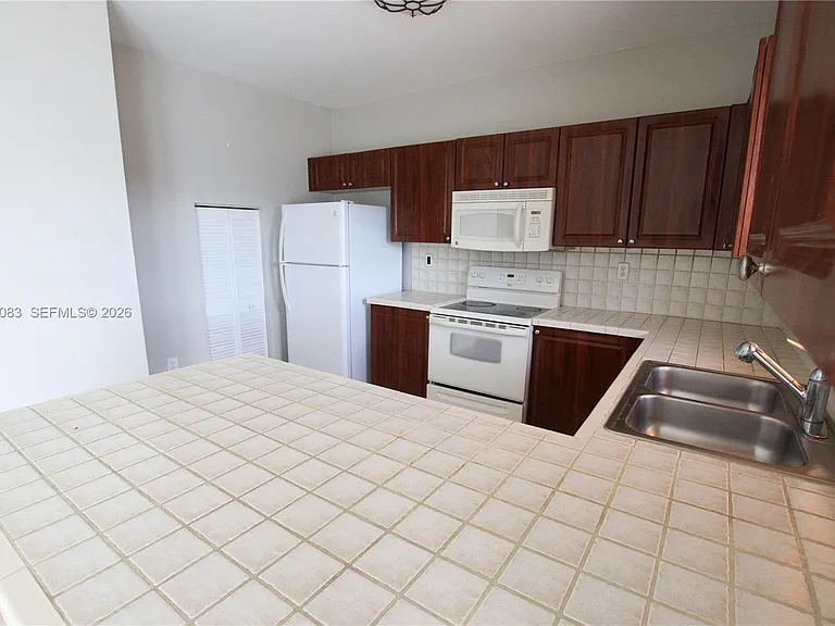 14758 SW 9th Ln — Photo 9