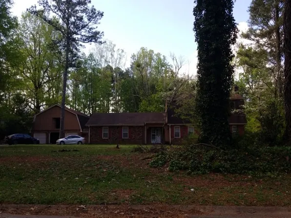 2211 Carriage Dr, Morrow, GA 30260