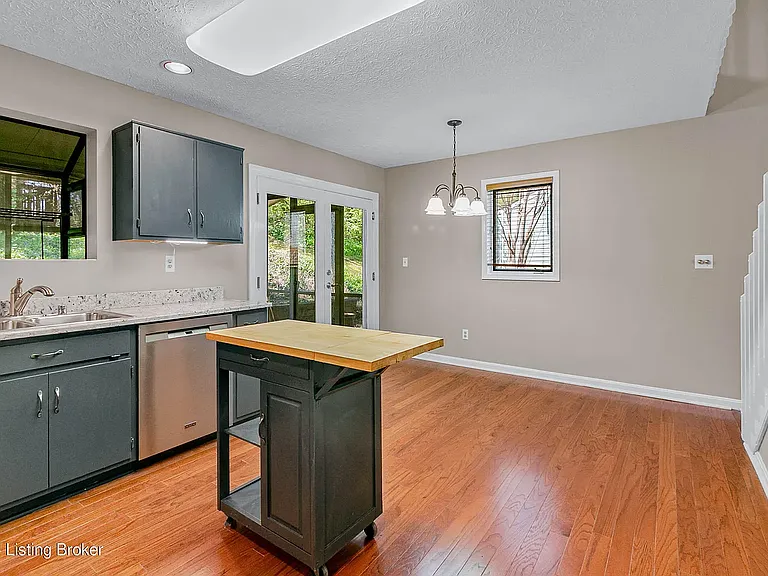 423 Ledgeview Park Dr — Photo 14