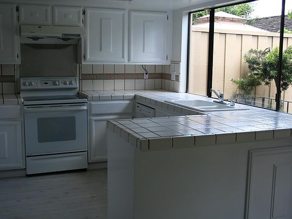 5th image of 6061 Calle De Prospero