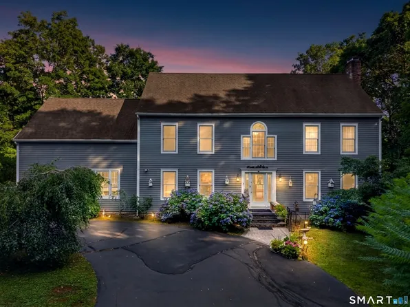 7 Bailey Drive, Guilford, CT 06437