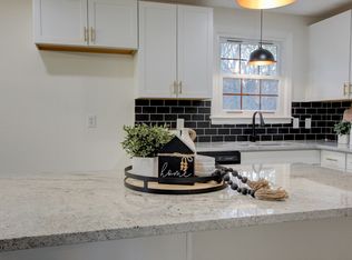 526 Hawkins Rd, Clarksville, TN 37040