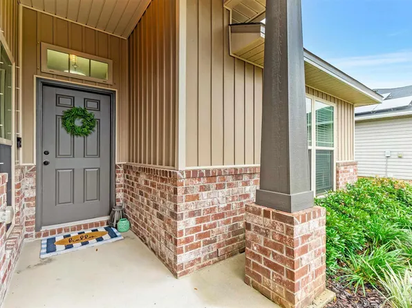5853 Fairlands Rd, Milton, FL 32583