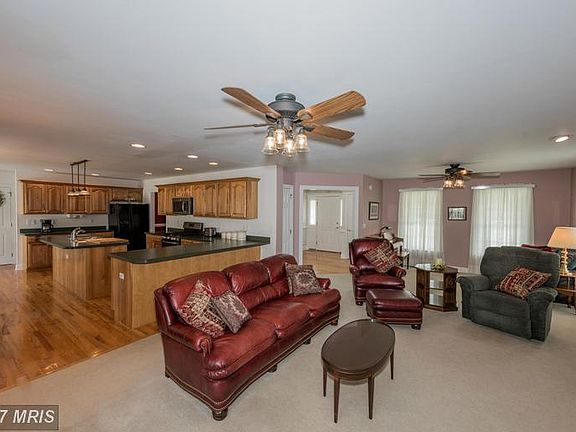 5th image of 374 Claiborne Fields Dr