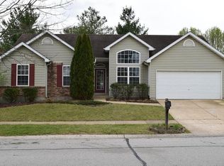 1306 Schoal Creek Dr, O'Fallon, MO 63366