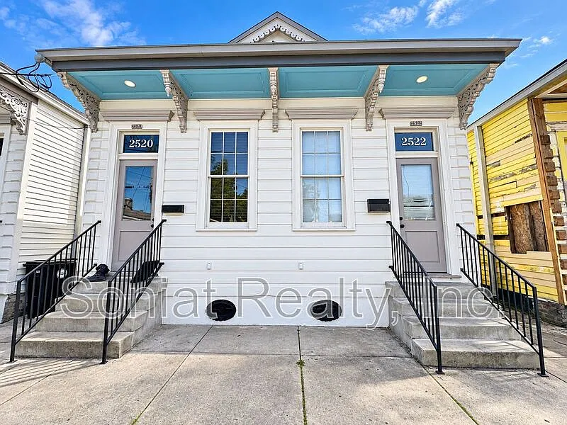 2 bed, 1.0 bath, 850 sqft, $1,300 — Photo 1