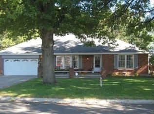 1330 SW 14th Ter, Blue Springs, MO 64015