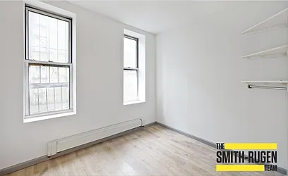 Rented by R New York