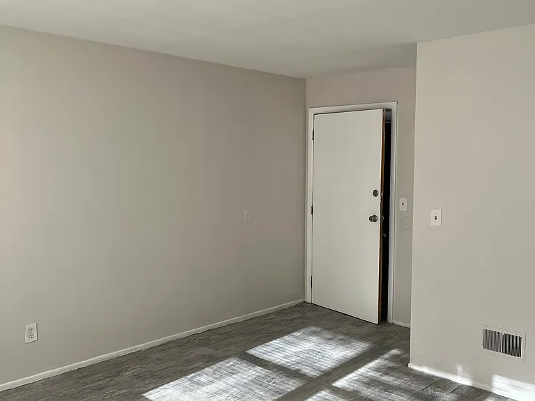 9 E 37th St #3A — Photo 2