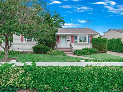 233 Lee Avenue, Hicksville, NY, 11801