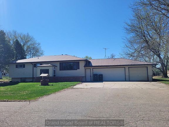 2nd image of 4035 Edna Dr