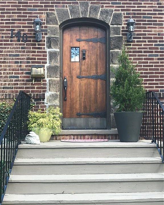 2nd image of 140 Deerhurst Park Blvd