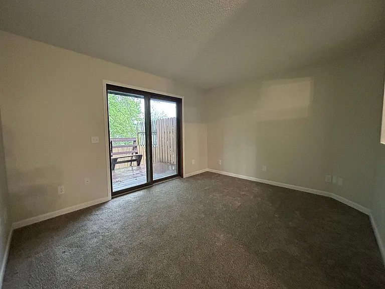 752 Prairie Ridge Rd — Photo 10