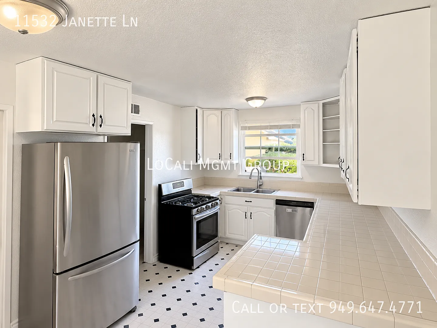 Spacious 3 bedroom 2 bath Minutes from Disneyland, Angel Stadium, & OC Vibe! — Photo 4