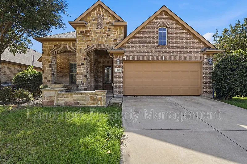 3 bed, 2.0 bath, 1904 sqft, $2,250 — Photo 1