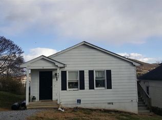 407 Marquis St, Staunton, VA 24401