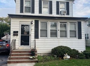 181 Verbena Ave, Floral Park, NY 11001