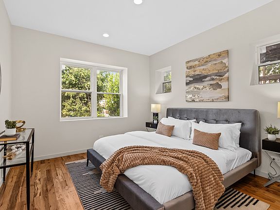 2nd image of 4316 S Michigan Ave #1S