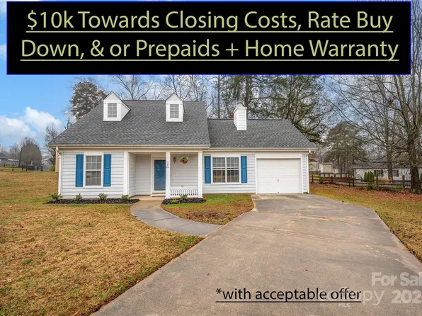 124 Indian Paint Brush Dr, Mooresville, NC 28115