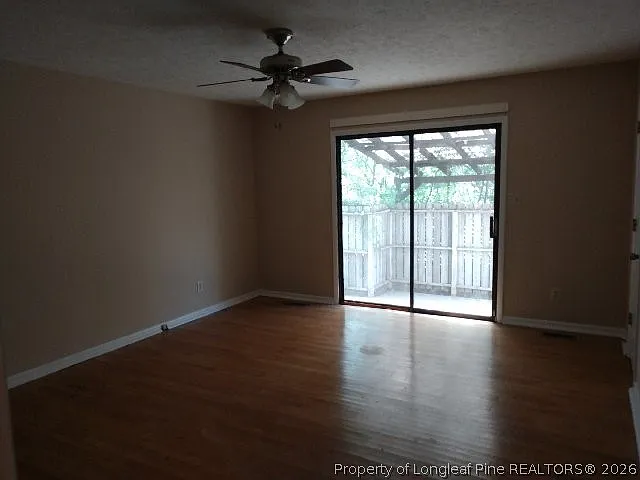 4616 Hoe Ct — Photo 9