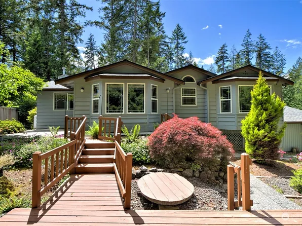 10 E LakeLand Way, Allyn, WA 98524