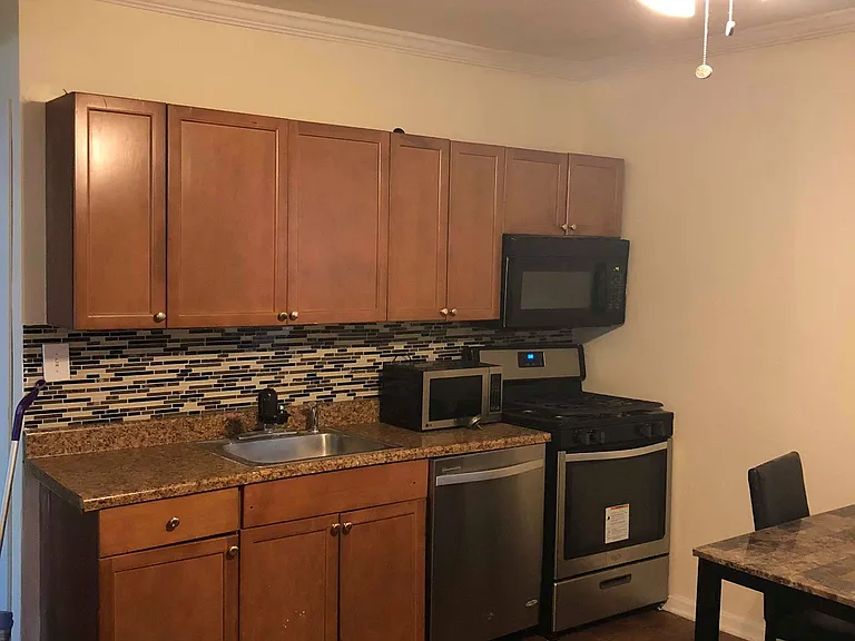 1436 E Genesee St #3 — Photo 4
