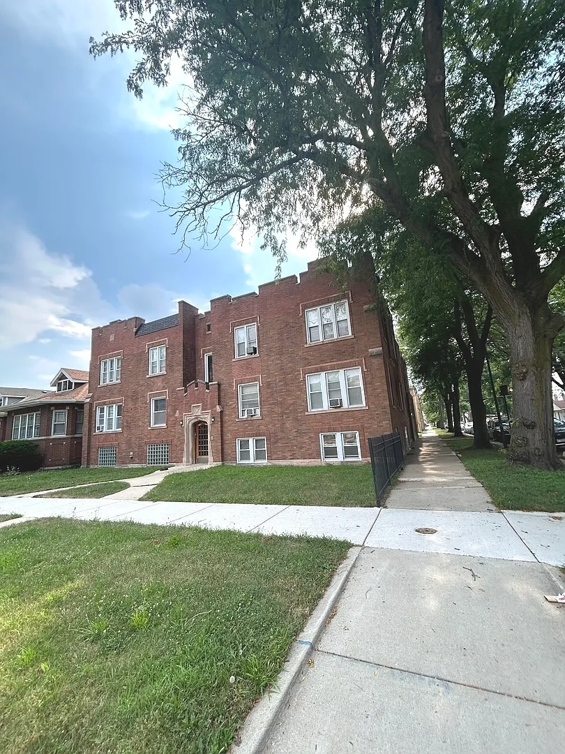 1 bed, 1000 sqft, $1,375 — Photo 1