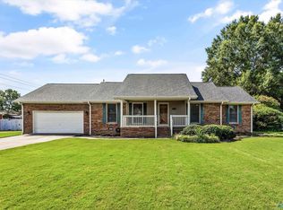17960 Davis St, Athens, AL 35611