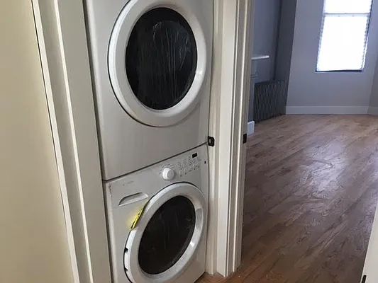 Rented by Gold-Stone Realty | media 10