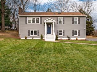 17 Raymond St, Lincoln, RI 02865