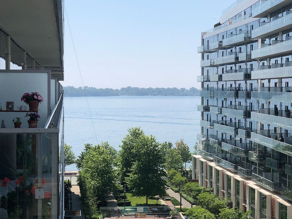 1st image of 39 Queens Quay E #740