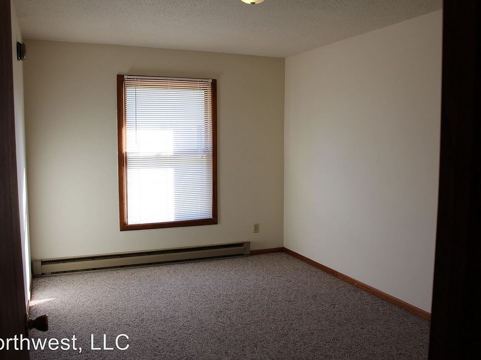 2nd image of 1106 Charlotte St APT 07
