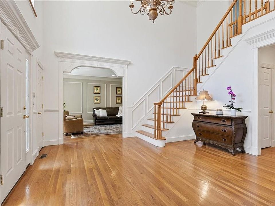 1st image of 8 Forest Lake Drive