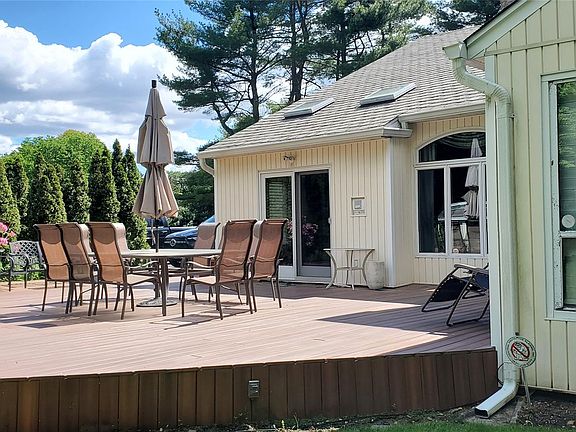3rd image of 7 Albertson Lane