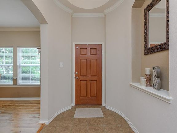 5th image of 612 Knollwood Trail Ct