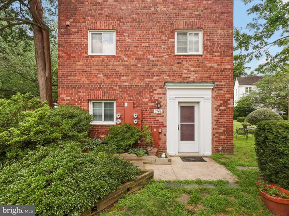 3746 Valley Dr, Alexandria, VA 22302