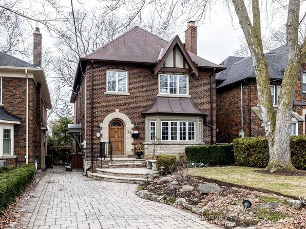 34 Tarlton Rd, Toronto, ON M5P 2M4