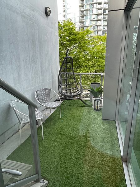 Vancouver Townhouse for rent - 2 Bedrooms — photo 11